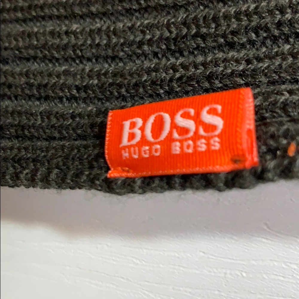 Hugo Boss Ribbed Knit Dark Gray Scarf